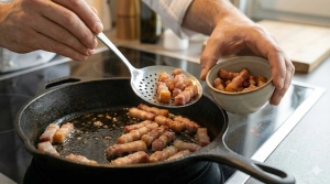 Étape 9: Laissez dorer les lardons en remuant régulièreme...