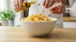 Étape 8: Versez l'huile d'olive et saupoudrez le paprika su...