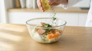 Étape 11: Ajoutez le jus de citron, l'aneth ciselé et le po...