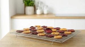 Étape 12: Laissez refroidir complètement sur une grille ou ...