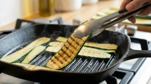 Étape 8: Retournez délicatement les lanières et faites-le...