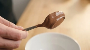 Étape 10: Vérifiez la consistance avec une cuillère : le m...