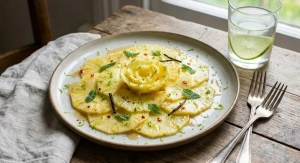 Carpaccio d'ananas à la menthe et citron vert
