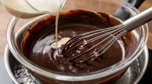 Étape 9: Ajoutez la crème liquide et faites fondre le tout...