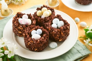 Nids de Pâques croustillants au chocolat