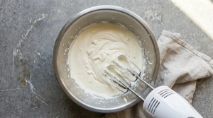 Étape 8: Fouettez le tout au batteur électrique, en commen...