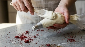 Étape 9: Transférez la crème dans une poche munie d'une d...