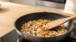 Étape 13: Faites torréfier les amandes effilées quelques i...