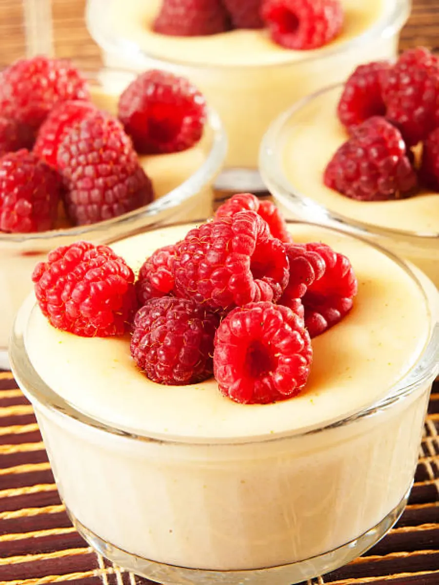 Mousse au chocolat blanc et framboises - Image 2