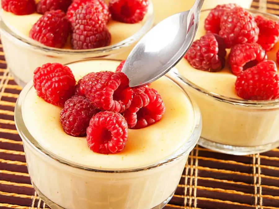 Mousse au chocolat blanc et framboises - Image 3