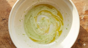 Étape 4: Dans un saladier, versez le jus de citron vert et ...