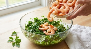 Étape 6: Ajoutez les crevettes décortiquées et le persil ...