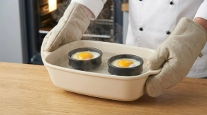 Étape 12: Sortez le plat du four avec précaution (attention...