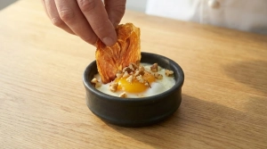 Étape 13: Plantez une "chips" de jambon croustillant dans ch...