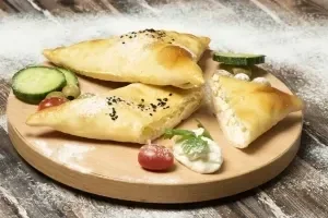 Bricks au chèvre, miel et thym