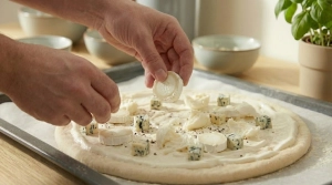 Étape 8: Disposez les tranches de fromage de chèvre en les...