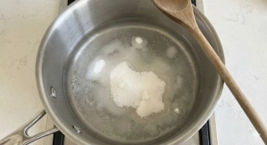 Étape 23: Dans une casserole, versez l'eau et le sucre pour ...