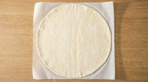 Étape 5: Déroulez la pâte feuilletée en conservant le pa...