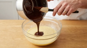 Étape 7: Incorporez le mélange chocolat/beurre tiédi à l...