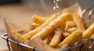 Étape 23: Salez immédiatement les frites à la sortie du ba...