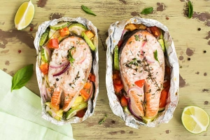 Saumon en papillote aux petits légumes