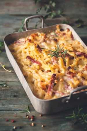Gratin de macaronis au jambon et fromage