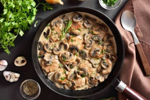 Médaillons de porc, sauce crémeuse aux champignons