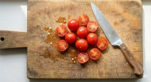 Étape 9: Lavez les tomates cerises et coupez-les en deux....