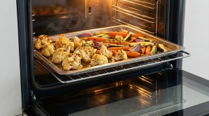 Étape 5: Enfournez pour 25 minutes. Remuez à mi-cuisson po...