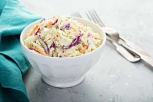 Coleslaw traditionnel américain