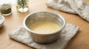 Étape 6: Dès que le fouet laisse des traces dans le mélan...